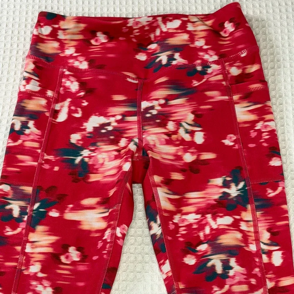 Gaiam Girls Red Floral Athletic Leggings with Pockets Size‎ M 8